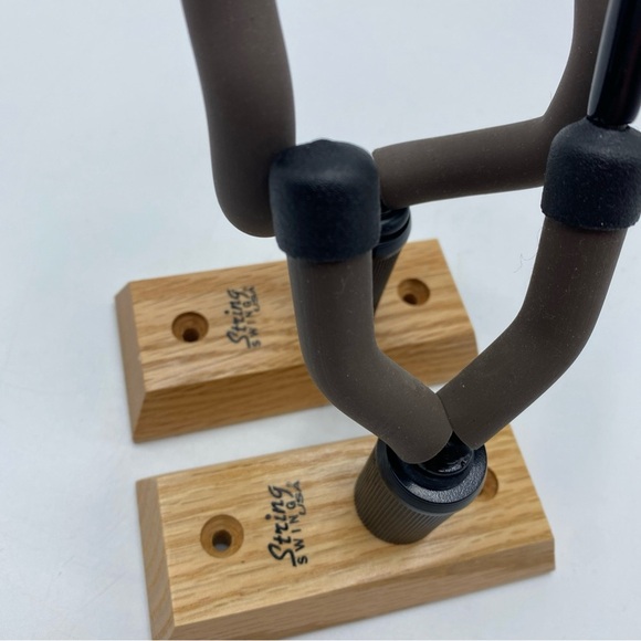 String Swing USA Hanger Wall Mount Holder Solid Oak natural Guitar - Picture 5 of 7